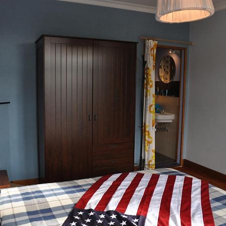 Santa Fe - Lutrebois Bed & Breakfast Бастон Екстериор снимка